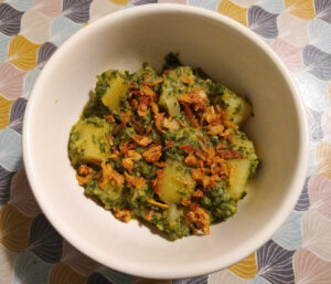 Spinach And Potato Curry